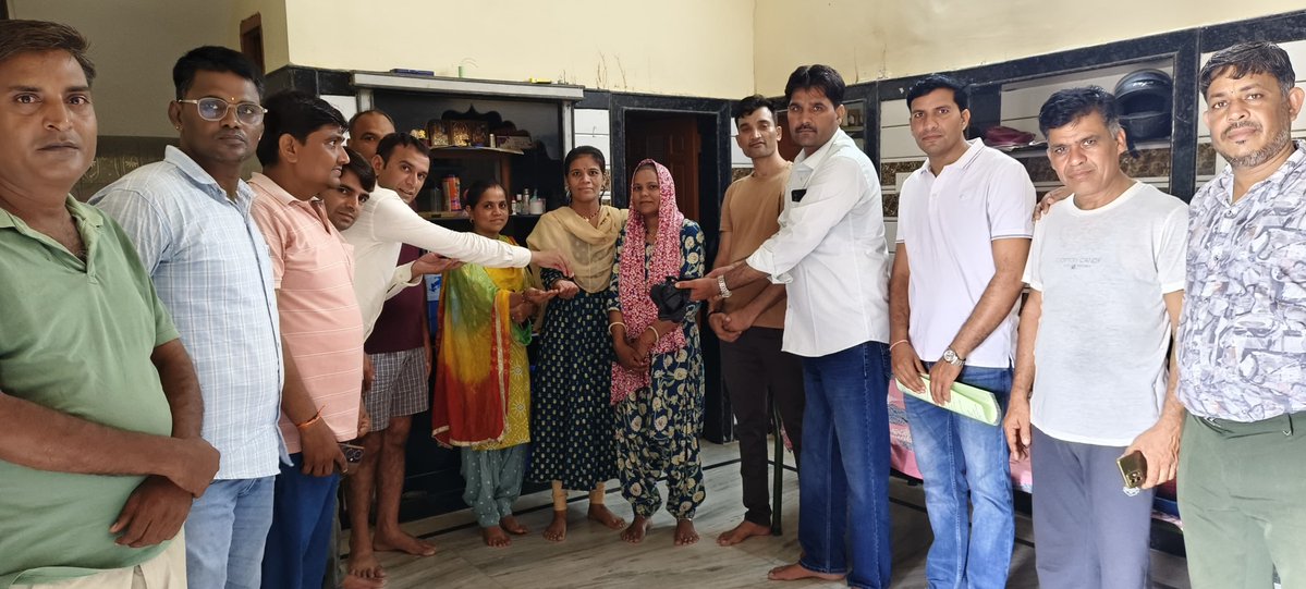 VinodGarhwal001's tweet photo. तृतीय श्रेणी वेतन श्रृंखला ट्रांसफर 
महा आंदोलन दिनांक 05 अगस्त

सब शिक्षक इस बार जयपुर 

#महाआंदोलन_05_अगस्त
#तृतीय_श्रेणी_ट्रांसफर 
आंदोलन हमारा है तो सरकार वार्ता हमसे करे, किसी ओर से नहीं 
@BhajanlalBjp @madandilawar @VinodGarhwal001 @Apnigovt @pmo https://t.co/cxtVy277CI