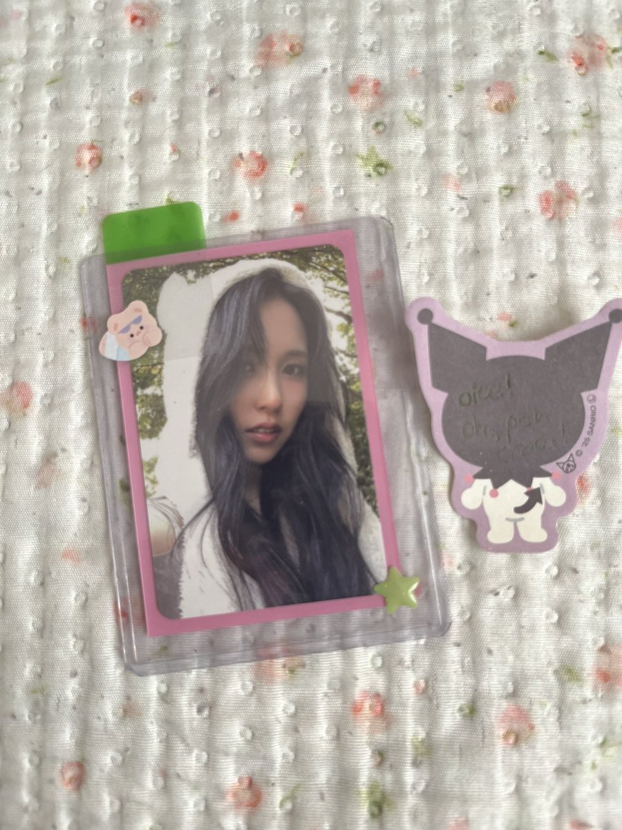 Tinahdamyouii's tweet photo. Feedback mais do q positivo para @cecidakyu , que trocou cmg essa mina ursinho, chegou muito bem embalado e cheio de brindes. Obrigada Ceci! 💗 https://t.co/auE9wmZ3rK