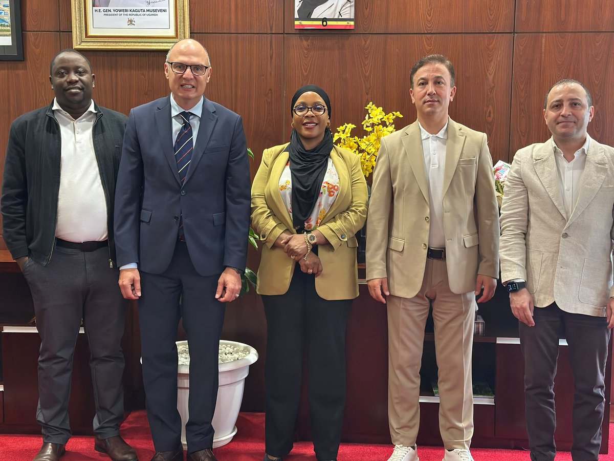 bwarumuri's tweet photo. Hon. Hajjat Aminah Mukalazi (@AminahMukalazi) today meets a delegation of Turkish investors led by Levent Serdar Dervisoglu, Honorary Consul of the Republic of Uganda in Istanbul, to discuss opportunities to expand manufacturing and energy investments in Uganda.

#LocalContentUg https://t.co/qaPG7IDwc0