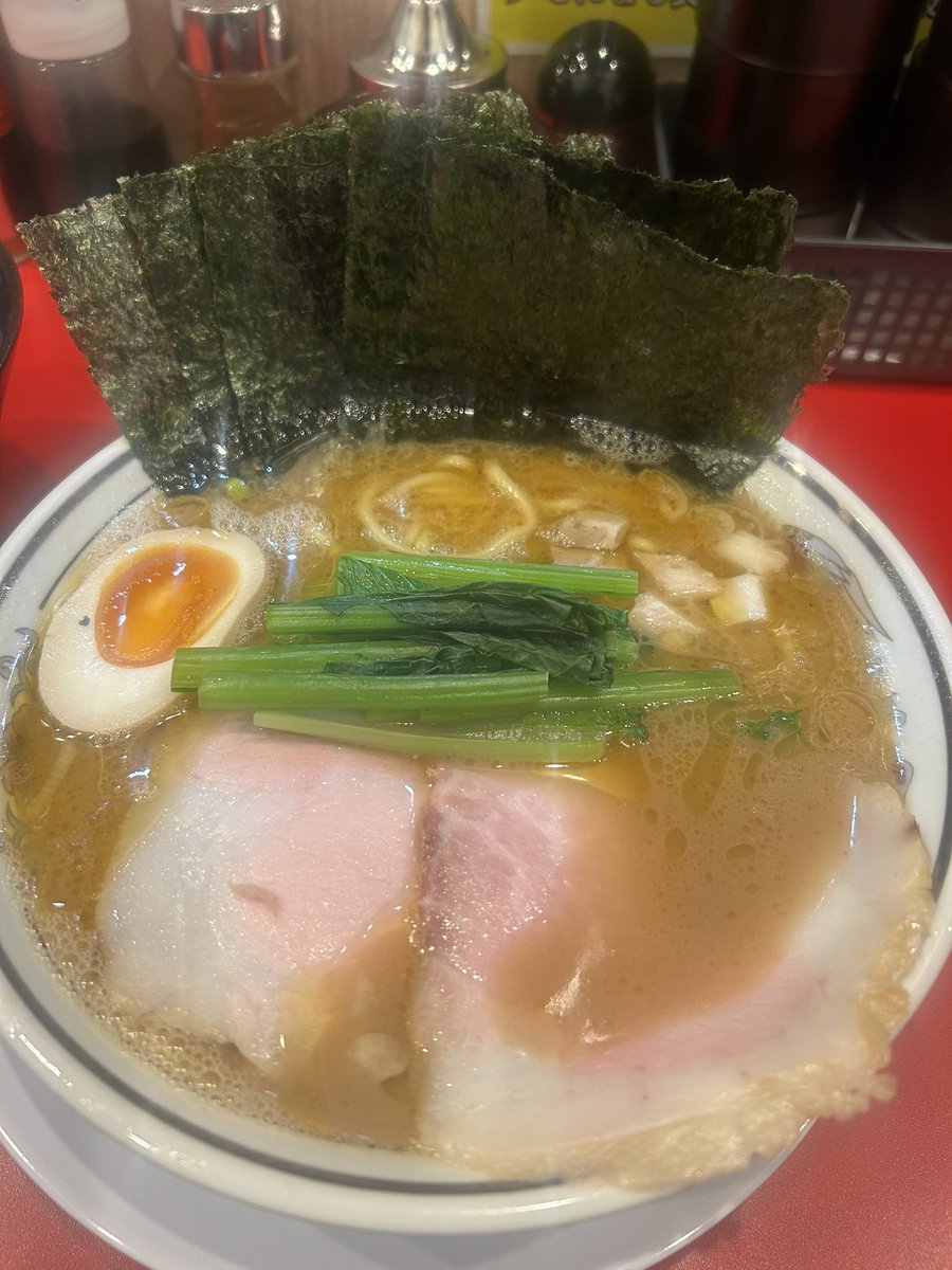 aho331233123312's tweet photo. 鶴橋の船場家さん

上ラーメン並み
固濃多
+チャーシュー丼

最近チャーシューが
またレベルアップした感じがします‼️
今日もスープバッチリ👍
ホント美味しかったです😋
ご馳走様でした🙏 https://t.co/XGA3lalbyY