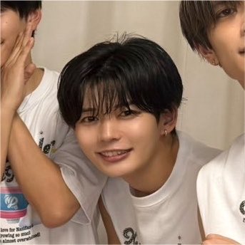 Na_a0K's tweet photo. So Cuteすぎ😫💛💛 https://t.co/CUMmcu3HJZ