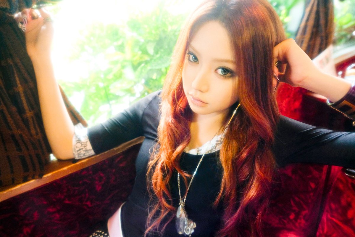 ziixii7f's tweet photo. wtf 하음님 갸루력에 미친여자됨 지금 https://t.co/vvUJGy6Z1x