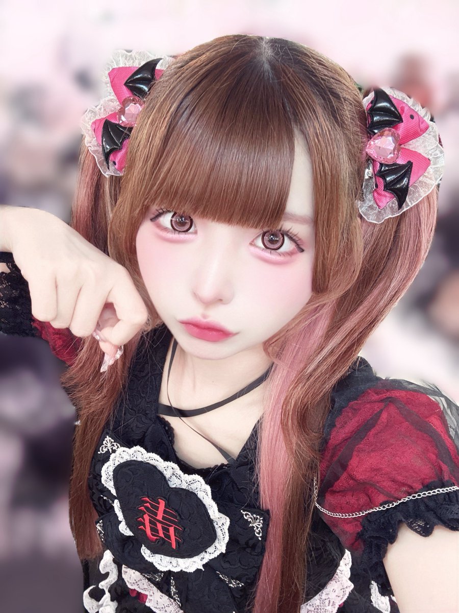 くらえっ♡必殺きゅるりんパンチ❕