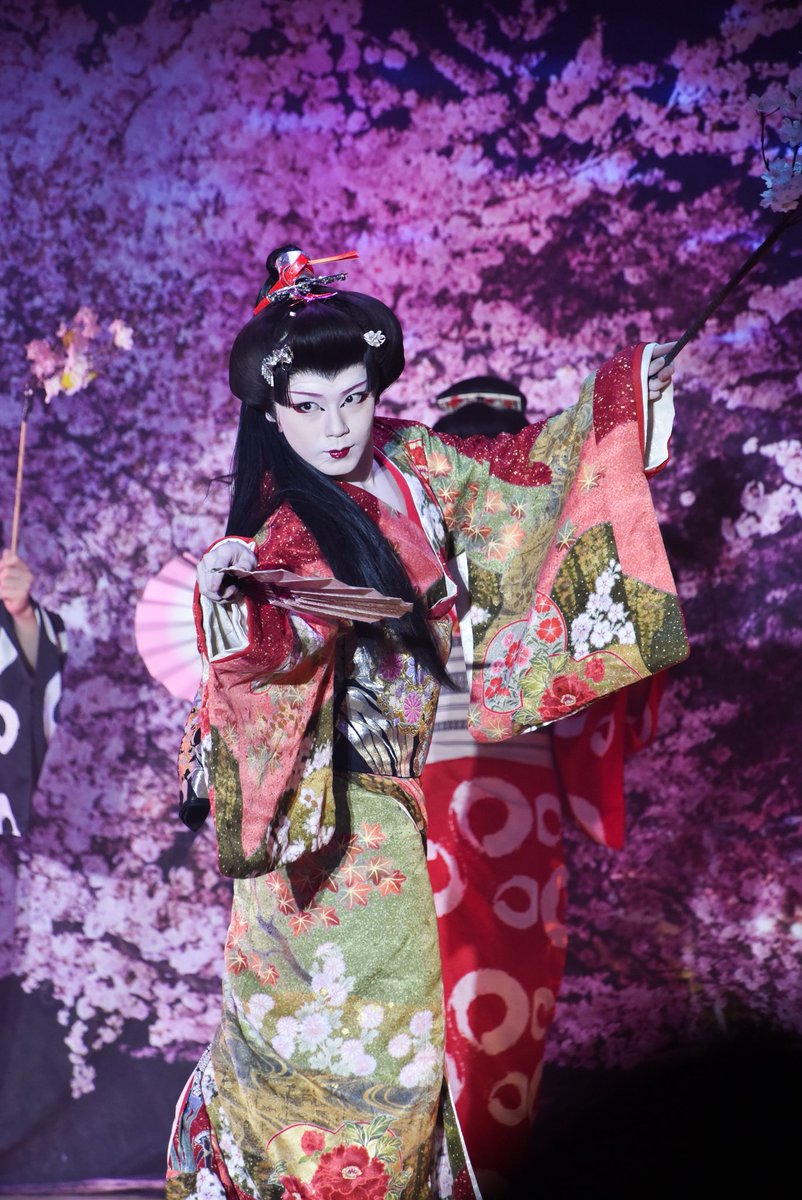 f_a3mn_0_7's tweet photo. 7.27 夜 立川けやき座

🐉 カムイ祭り🐯

♪ 夜桜お七

#カムイ龍虎
#劇団錦 https://t.co/o0PwIQSBHz