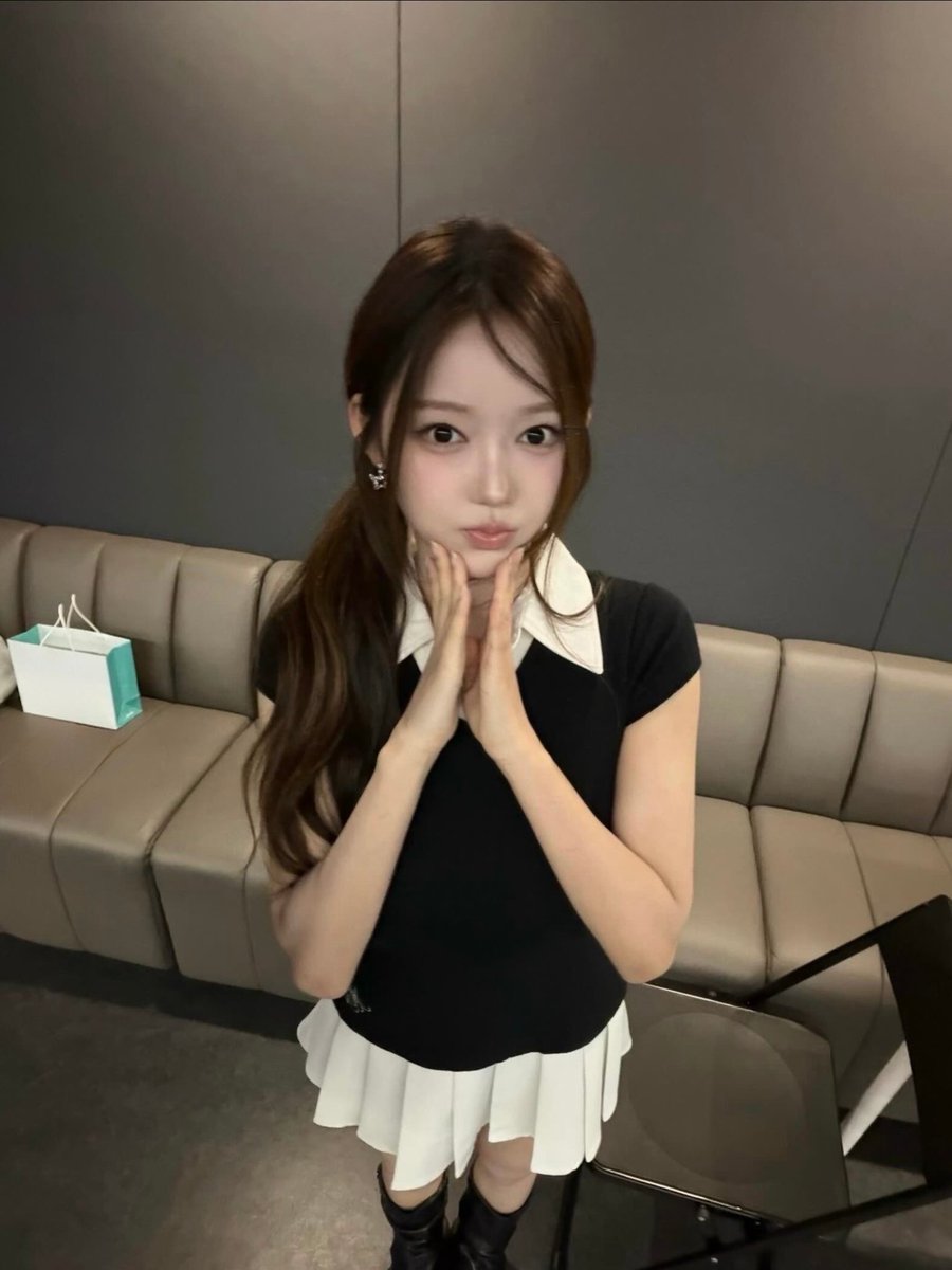 m5n90's tweet photo. 여자 모에력 미쳣다 물론 얼굴도 미쳣다(p)
#신혜원 https://t.co/7OlGHpqVG7
