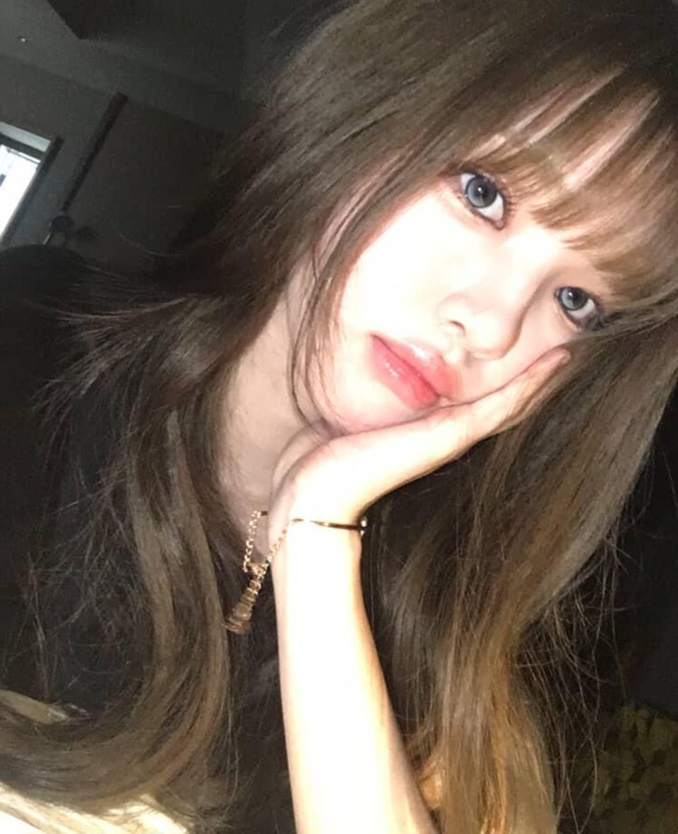 H2H_NEWS's tweet photo. 260729 YUHA WEVERSE POST

🖤

#Hearts2Hearts #하츠투하츠 #H2H @Hearts2Hearts https://t.co/k7yoq5SO95
