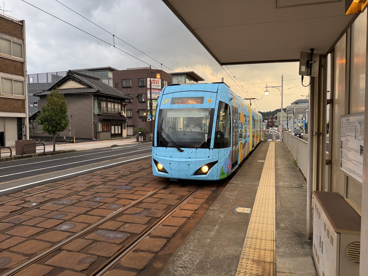 memo_hako's tweet photo. 実は新田義貞を祀る藤島神社は新田塚から少し離れた福井駅近くの足羽山公園内にありましてそちらにもお参りを🙏
最寄り駅は福井鉄道足羽山公園口
2026.7.28 https://t.co/5Qn8uO8kwQ