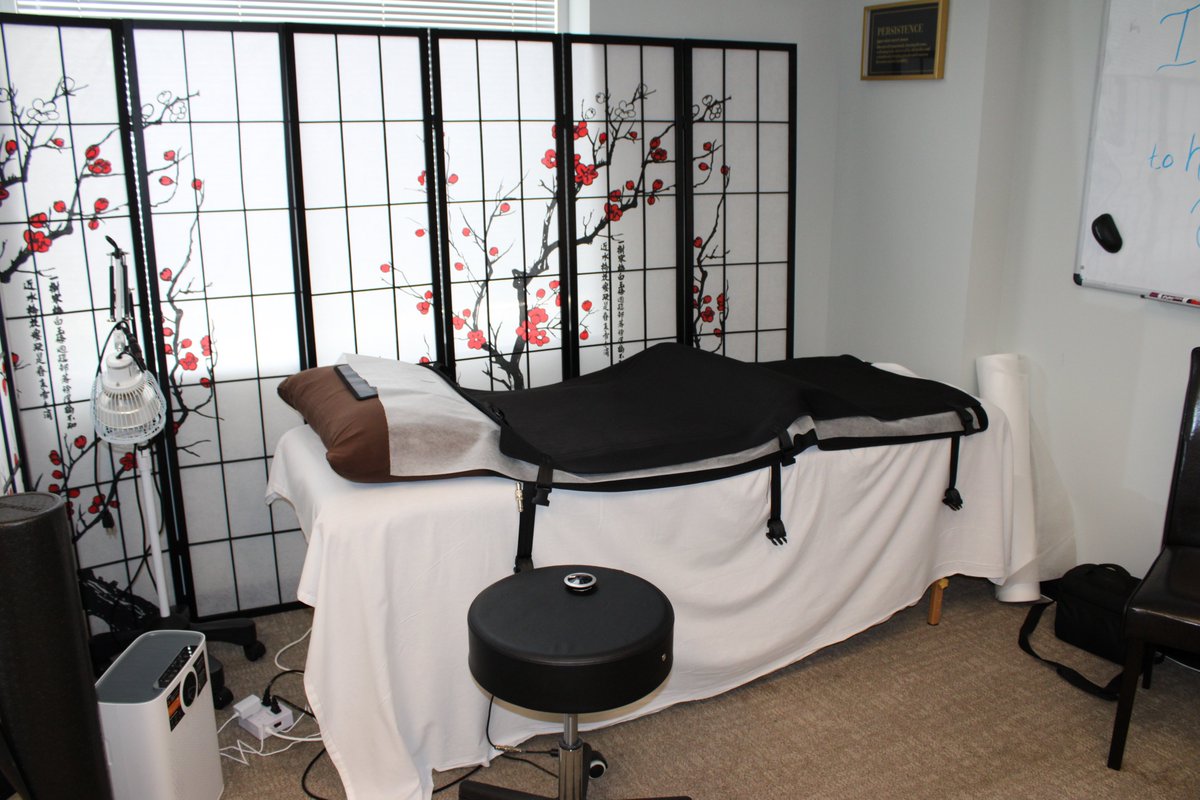 PrecisionHeali1's tweet photo. ✨Enjoy access to multiple therapies in one convenient wellness experience, including:

🔴 Red Light Therapy
🦶 Vibration Plate Therapy
🛏️ Traction Table Therapy
🦵 Compression Boots
🧠 NeuroLight Red Light Helmet (optional add-on)

📞 262-439-8019 | 💻 https://t.co/bjH7ewEIzr https://t.co/thvNJ8weeE