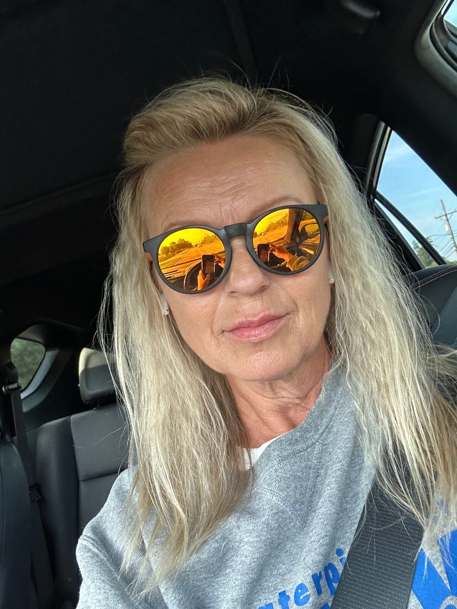 hmoore1's tweet photo. My new birthday shades (goodr)😎🤣 https://t.co/kOBwbB0lXJ