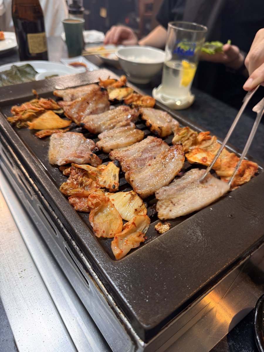 ayabukuro6's tweet photo. 最高に美味しかった 
全身焼肉臭くてごめんなさい https://t.co/R9JF2BkHmT