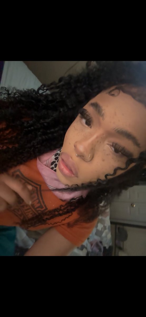 SoulFarren's tweet photo. I’ve never posted me pre transition versus now but yeah #trans #ts #queer #lgbtqia #tgirl https://t.co/rSleoCSkuq