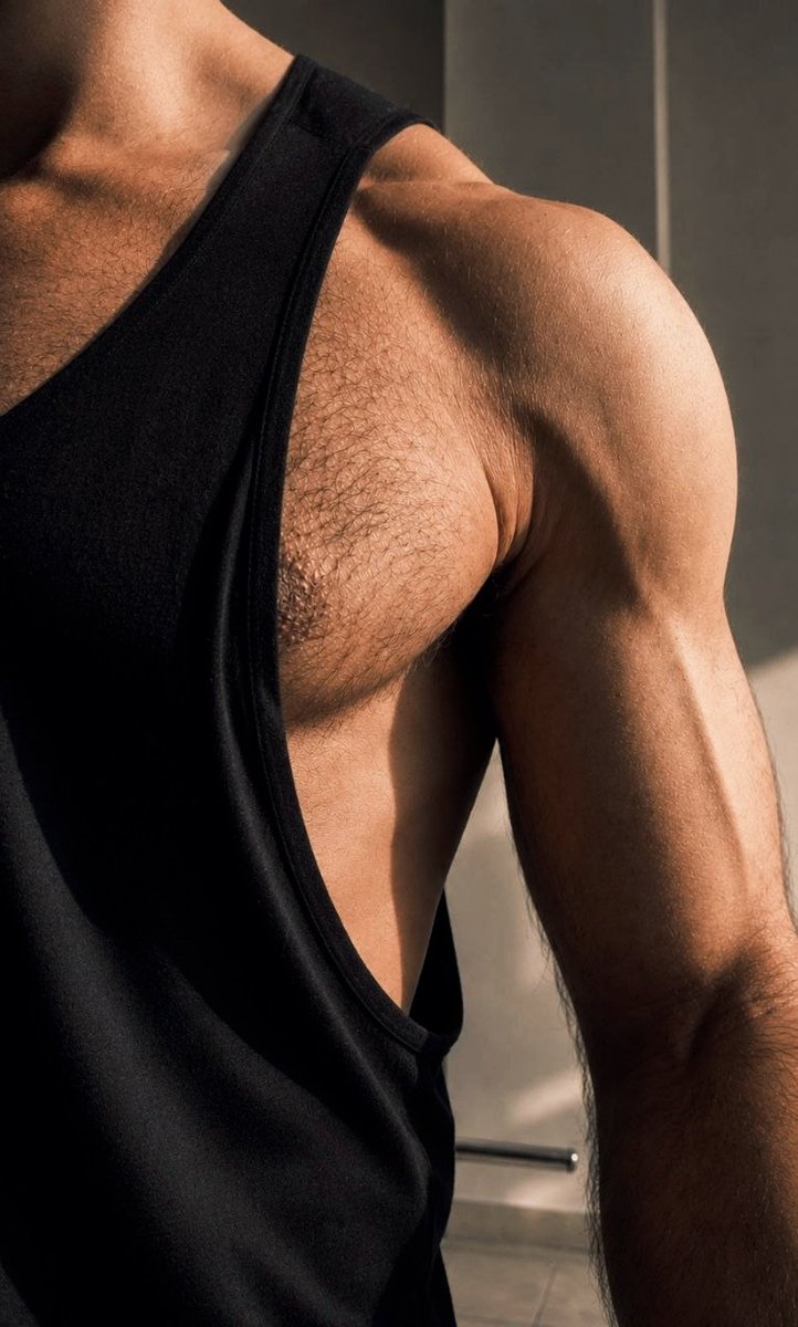HelLeosDrago's tweet photo. Leave a little to the imagination. They'll imagine the rest 😜
#GymLife #MensPhysique #ShoulderDay #Aesthetics #Fit #Fitness #Muscle #Pump #Confidence #BodyGoals #Alpha #Shredded #Mood #InTheMoment https://t.co/Gpgo3HJ5IU