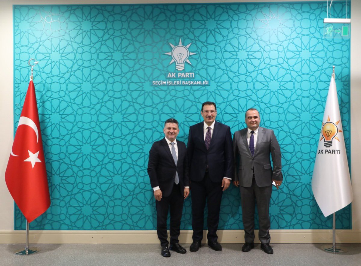 slckkurt's tweet photo. 📍 AK Parti Genel Merkez

Genel Başkan Yardımcımız, değerli büyüğümüz Ali İhsan Yavuz’u Genel Merkezimizde ziyaret ettik.

İlçemizde yürüttüğümüz çalışmalar ile planladığımız projeleri arz ederek istişarelerde bulunduk.

İlçemize verdiği desteklerden dolayı değerli Genel Başkan Yardımcımıza teşekkür ediyorum.