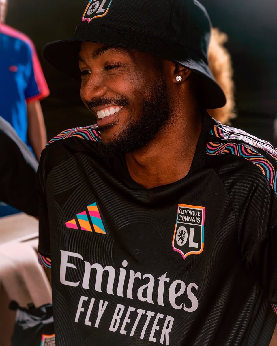 futtmais's tweet photo. O novo terceiro uniforme do Lyon é um dos mais bonitos da próxima temporada.

Absurdo. https://t.co/3kp8sCobzy