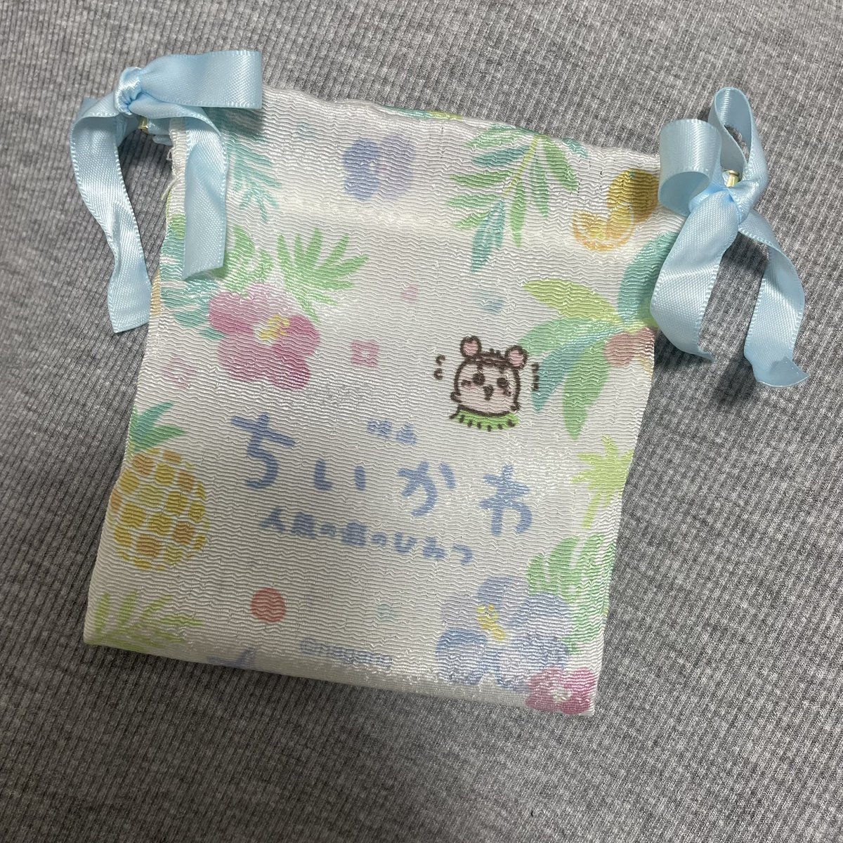 5the4wtmm's tweet photo. セリアのバネ口金を無事入手したのでカニちゃんのでやったらジャストフィットすぎた😭 リボンもったいないのと金具のゴールド見えてるのどうしても嫌でなんとかリボンで固定できて嬉しい🥺明日ヘアアイロンでシワ直そ…もう今日は気力ない🫠 https://t.co/en2YsimXni