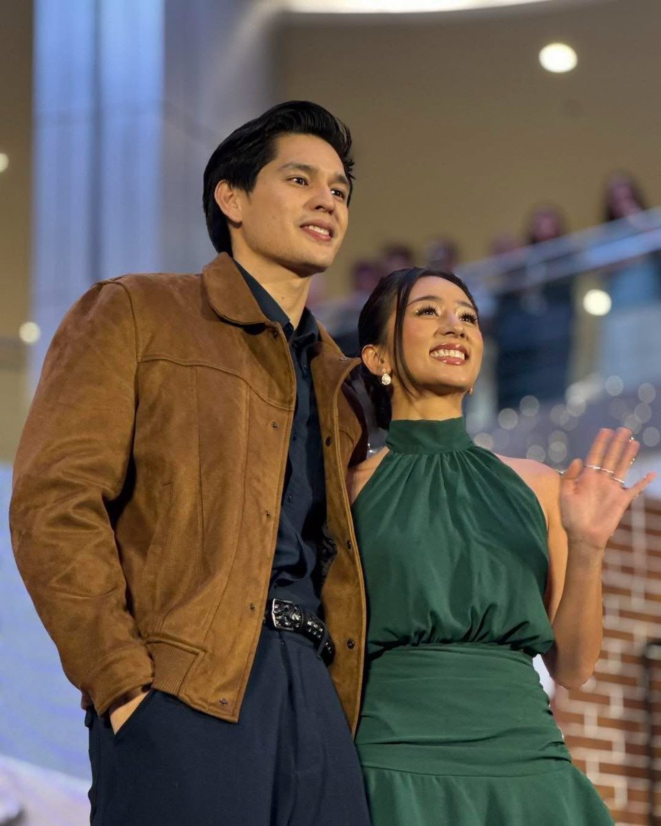 VivaOnePH's tweet photo. For the last time, the love team that CHASED THEIR DREAM AND LOVE, Hyacinth Callado as Amora Elyse ‘Eli’ Ledezma and Gab Lagman as Sebastian Vincent ‘Sevi’ Camero, the stars of CHASING IN THE WILD!

A Viva One Original Series directed by Gino M. Santos, #OurYesterdaysEscape https://t.co/rpJRMwfRFb