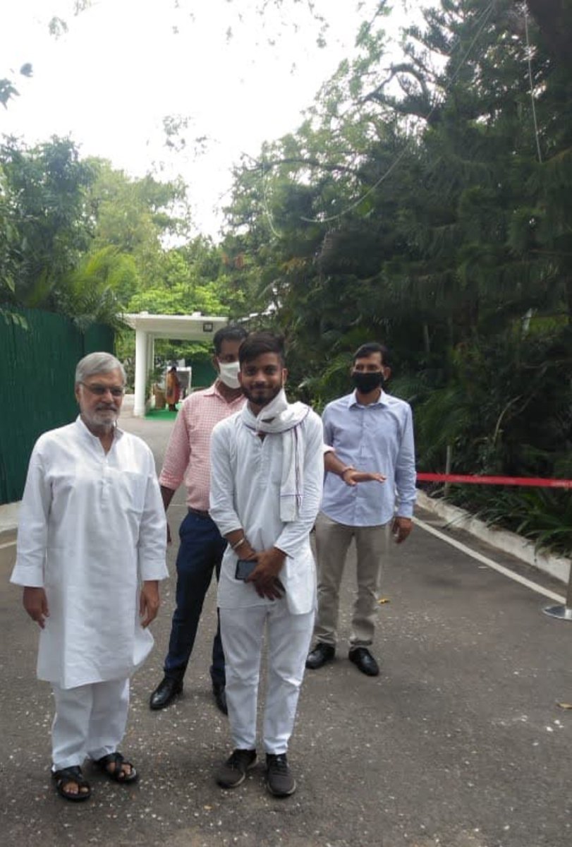 INCBhupendra_'s tweet photo. राजस्थान विधानसभा के पूर्व अध्यक्ष, पूर्व केंद्रीय मंत्री एवं कांग्रेस के वरिष्ठ नेता डॉ. सीपी जोशी को जन्मदिन की हार्दिक बधाई एवं शुभकामनाएं। 

आपके अच्छे स्वास्थ्य एवं दीर्घायु होने की कामना करता हूं। @drcpjoshi https://t.co/7KdeQn4nQD