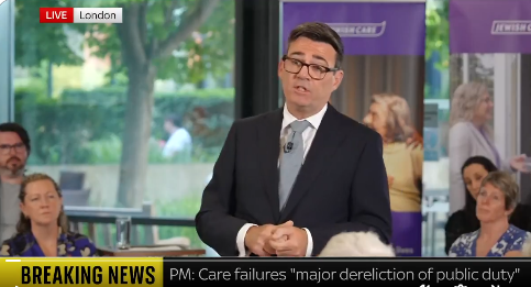 KeyworkerMan's tweet photo. @RichardBurgon 6m need social care 🧐
Tory solution was mass immigration, with each foreign carer bringing 4 dependents all on benefits 🤦♂️
Only ➡️#ReformUK will scrap the hugely costly millstones of foreign aid, net zero madness, & mass immigration, to fund good care 👍
#BritainNeedsReform 🏴🇬🇧 https://t.co/CP7KZLq3Li