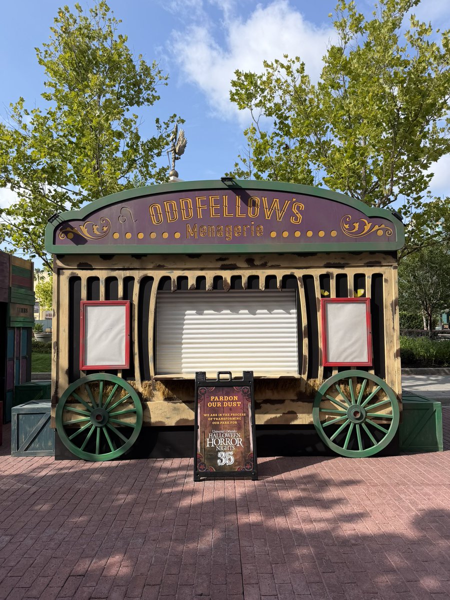SpeculationMatt's tweet photo. 🚨FOODBOOTHS ARE HERE!🚨 Two food booths have sprung up in New York! One is themed to Jack and the other to Oddfellow! #HHN35 #HHN https://t.co/dx8Pbm6exo