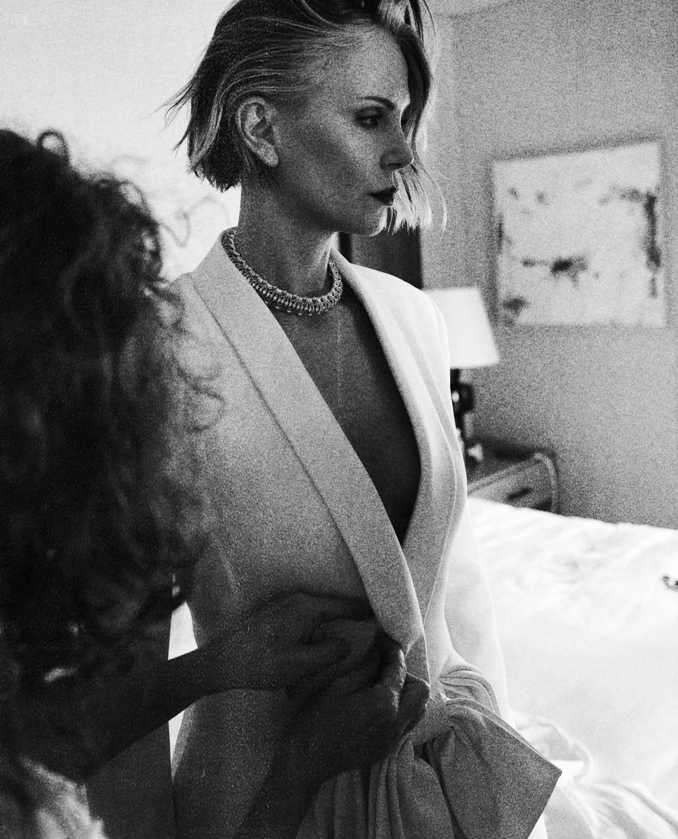 CharlizeThun's tweet photo. I love You All ❤️ https://t.co/tXRuyB2FcG