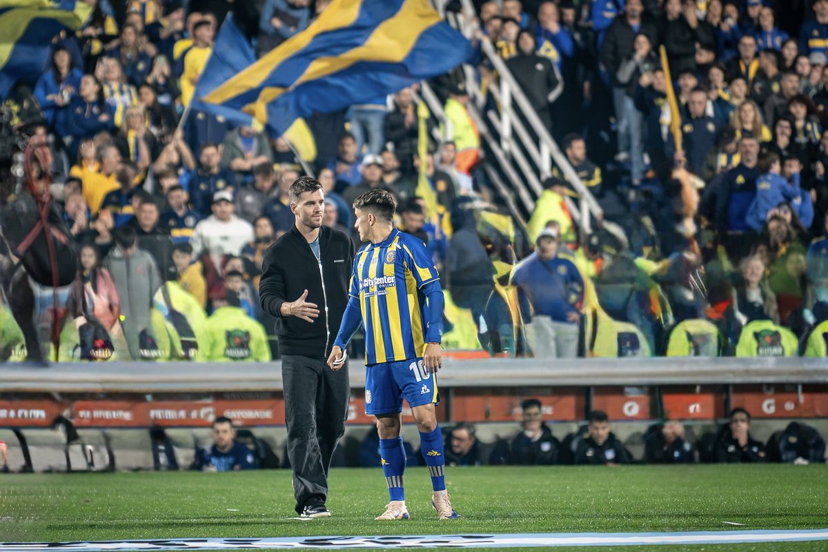ViejoAuriazul's tweet photo. Los pibes prodigios de una epoca, tienen que volver a juntarse…💙💛 https://t.co/9ArKenpqOI