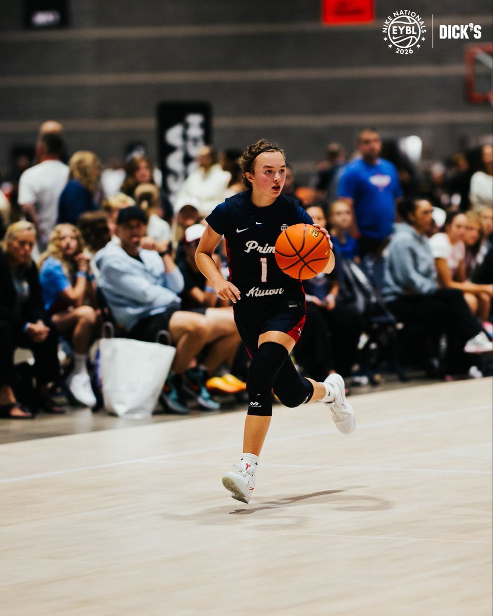 CharleeJohnsen1's tweet photo. 📍 Nike EYBL Nationals
📊 3-3 record
📈 10.8 PPG , 5.2 RPG (lead team)
2.5 APG, 1.3 SPG https://t.co/mmQbabG045