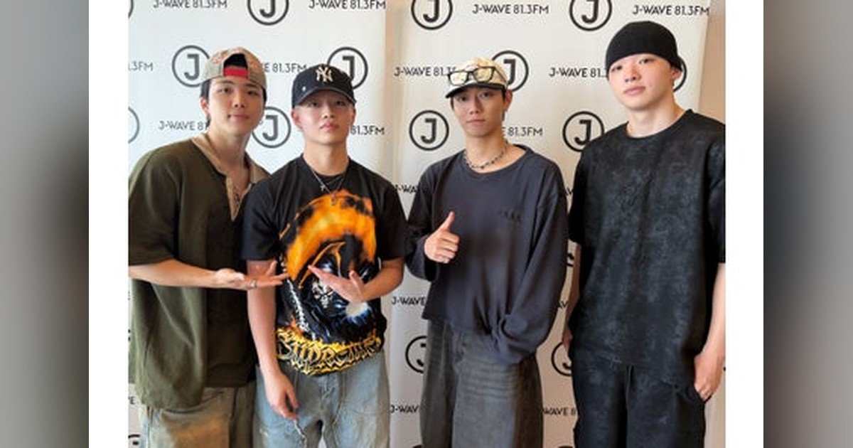 StreamerPress's tweet photo. 🎤 BE:FIRSTとMAZZELがJ-WAVEで夢の共演！
SHUNTO＆RYUHEIがナビゲートする『MILLION BILLION』に、SEITO・RYUKIがゲスト登場。影響を受けた楽曲、ラップや作詞の悩み、夏フェスへの熱い想い、楽屋ゲームや正月エピソードまで自然体トークが炸裂...
詳細はこちら👇
https://t.co/wcs9Im5TS0 https://t.co/Any4jPP37k