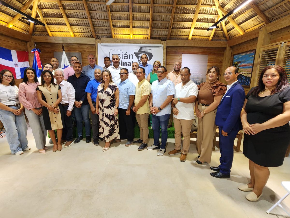 infoturDom's tweet photo. Presentan App de innovación turística #KnowMeRD ante sector productivo de Santiago Rodríguez https://t.co/2UnUnOyCK4 @TurismoRD @DavidColladoM @MIC_RD @PresidenciaRD @ALBERTOCAMINERO @Comunicaciondo @RannikMejia https://t.co/ugaO6TWEan
