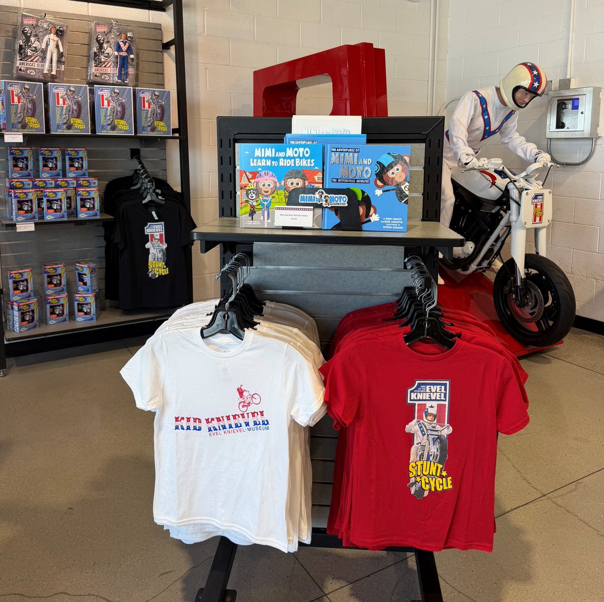 MimiandMoto's tweet photo. The new #EvelKnievelExperience in #LasVegas is now carrying our Mimi and Moto books so go visit and be sure to grab some Mimi and Moto books while you are there! 

#evelknievel #nevada #motorcycles #motorcyclejump #stuntrider #lasvegaslocals #lasvegaslife https://t.co/55O43LJY3S