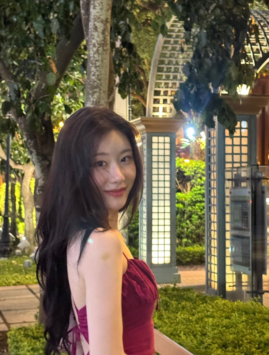 cryeonga's tweet photo. 🍃🌬 https://t.co/XIekXYamUc