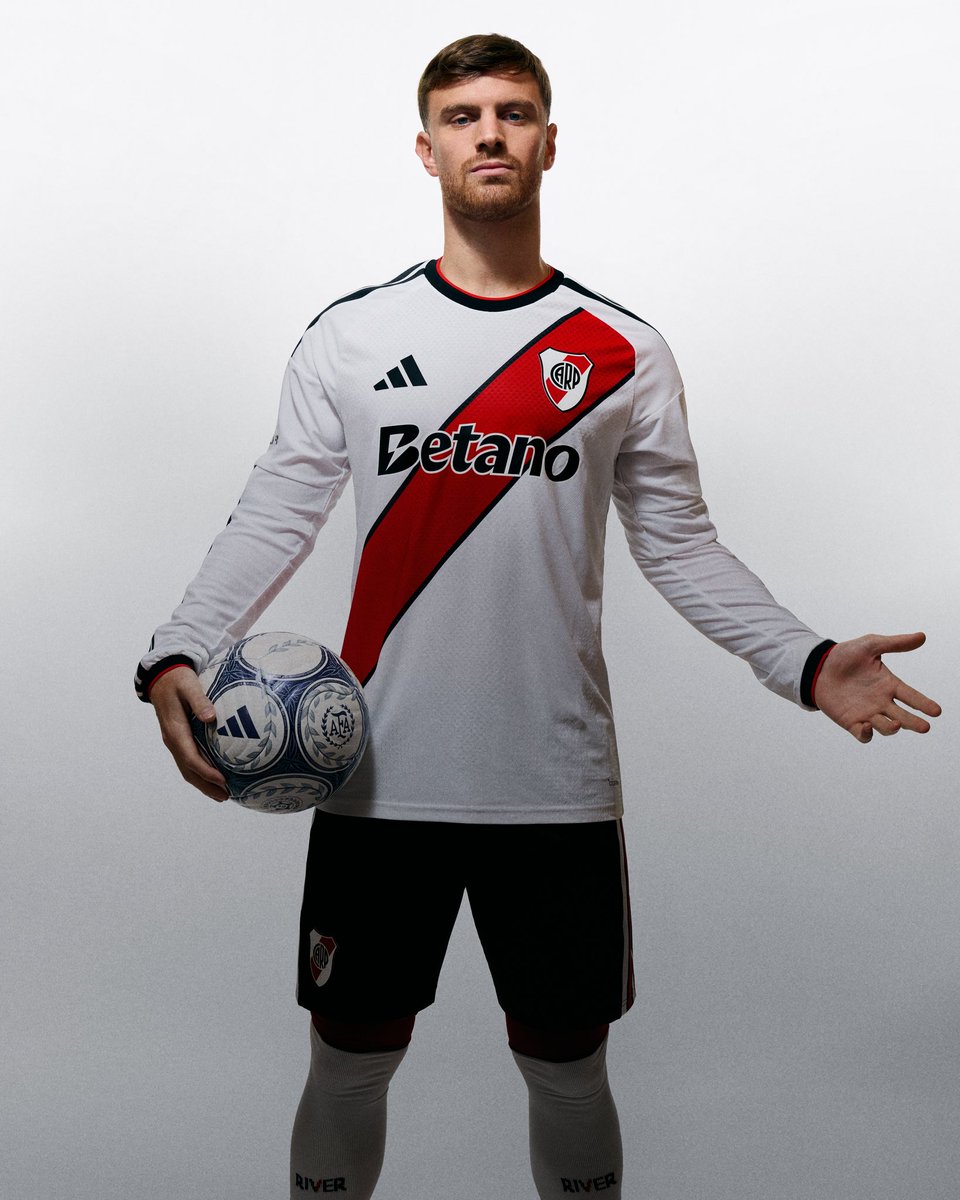 RiverPlate's tweet photo. Nuestra nueva piel ⚪️🔴⚪️

Ya disponible ▶️ https://t.co/PzQz62KZUE https://t.co/2MvbeLi19j