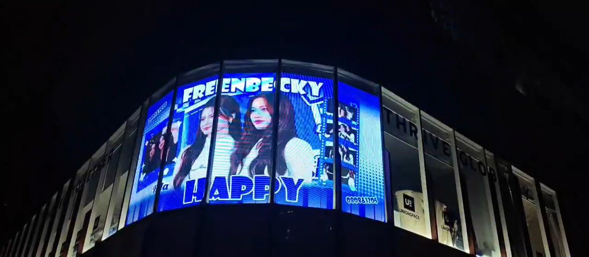 fbmilkyhse0805's tweet photo. FreenBecky × 曼谷蓬蓬 LED 大屏 × 试播活动返图(后续需上屏会另行通知)

📍【大屏地址】  
UnionSPACE Phrom Phong — Level 2  
29 Sukhumvit Soi 39, Phrom Phong, Watthana, Bangkok 10110, Thailand

（仅内测试播返图，活动已结束，后续上屏再另行通知）

#FreenBecky https://t.co/XhMAMiKnla