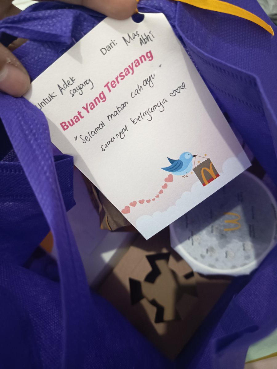 candyyyminee's tweet photo. all the things you give me means a lot to me, makasi udah jadi orang pertama yang selalu bantuin aku dmana pun aku berada yaa bhi https://t.co/13hr0FYXtH