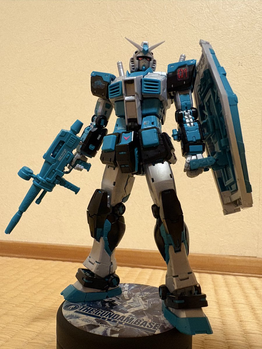 minazuki7vs13's tweet photo. 39がんだむ 完成しました✨
自身三作目となる RGガンダムver.2.0です❗️
今回は 初音ミクver.です😆
3回目の組み立てのせいか、すいすい組み上げられました👍
#ガンプラ
#ガンダム
#初音ミク
#RG
#ver2 https://t.co/tuVdoqhxo1