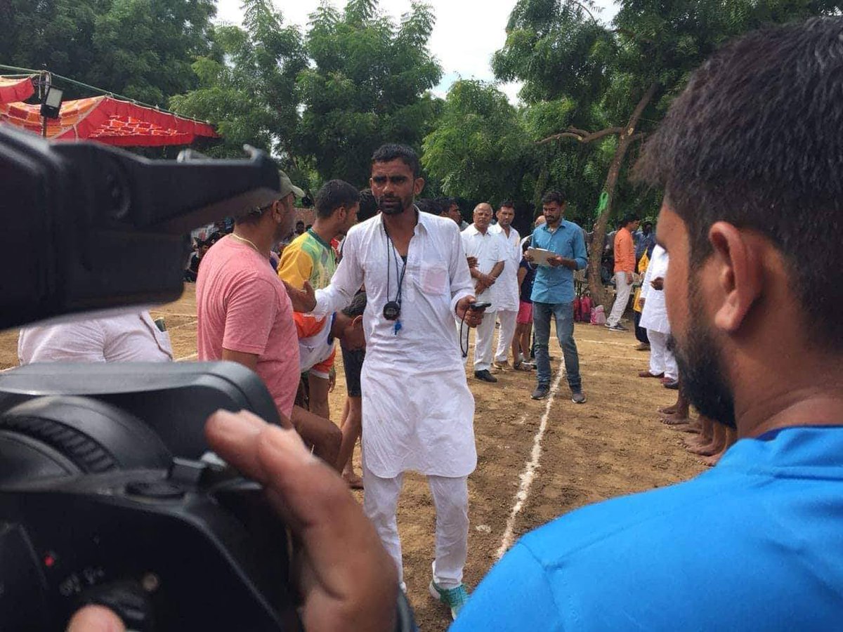 DrRamprakashSa9's tweet photo. जिसकी फितरत में राज करना हो 
वो कभी किसी के तलवे नहीं चाटते।
@saten_08 @kamal_kanawaria @JaatMohit001 @MundelVikas https://t.co/5EkXkUb3Gw