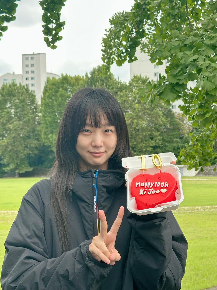 jirnkijoo's tweet photo. somehow, it feels so surreal that i've reached my 10th debut anniversary!!! 🙀 even now, i still can't quite believe it. but here i am, celebrating myself in my own little way for holding on and making it this far. 🤍✨️ https://t.co/dJOVFtSQdZ