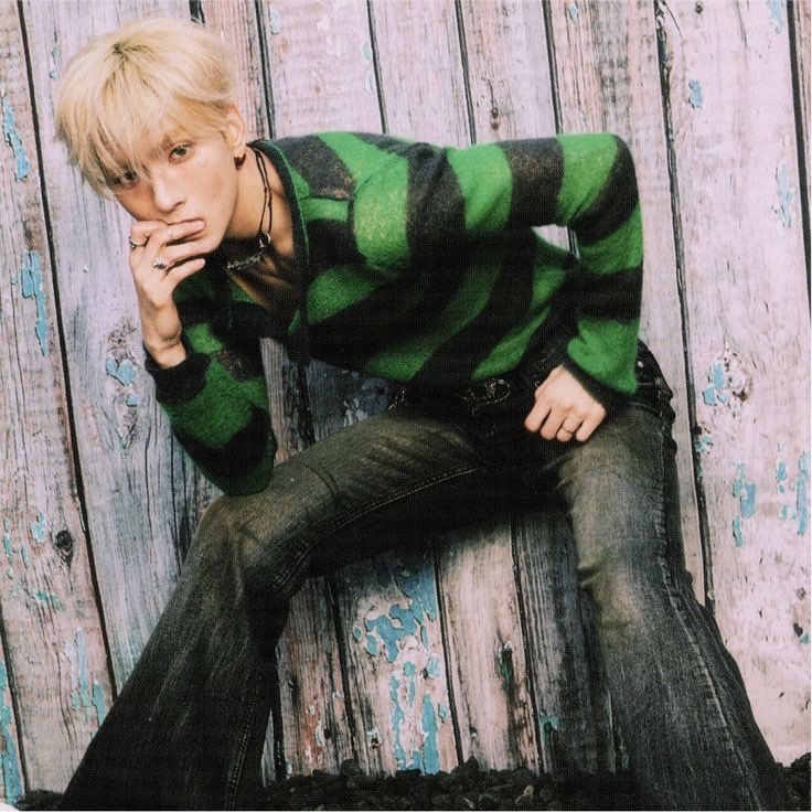 pluto_delts's tweet photo. I want to participate
ode vs seungmin vs osumi vs mimi
but with the same outfit https://t.co/TN236THgAQ