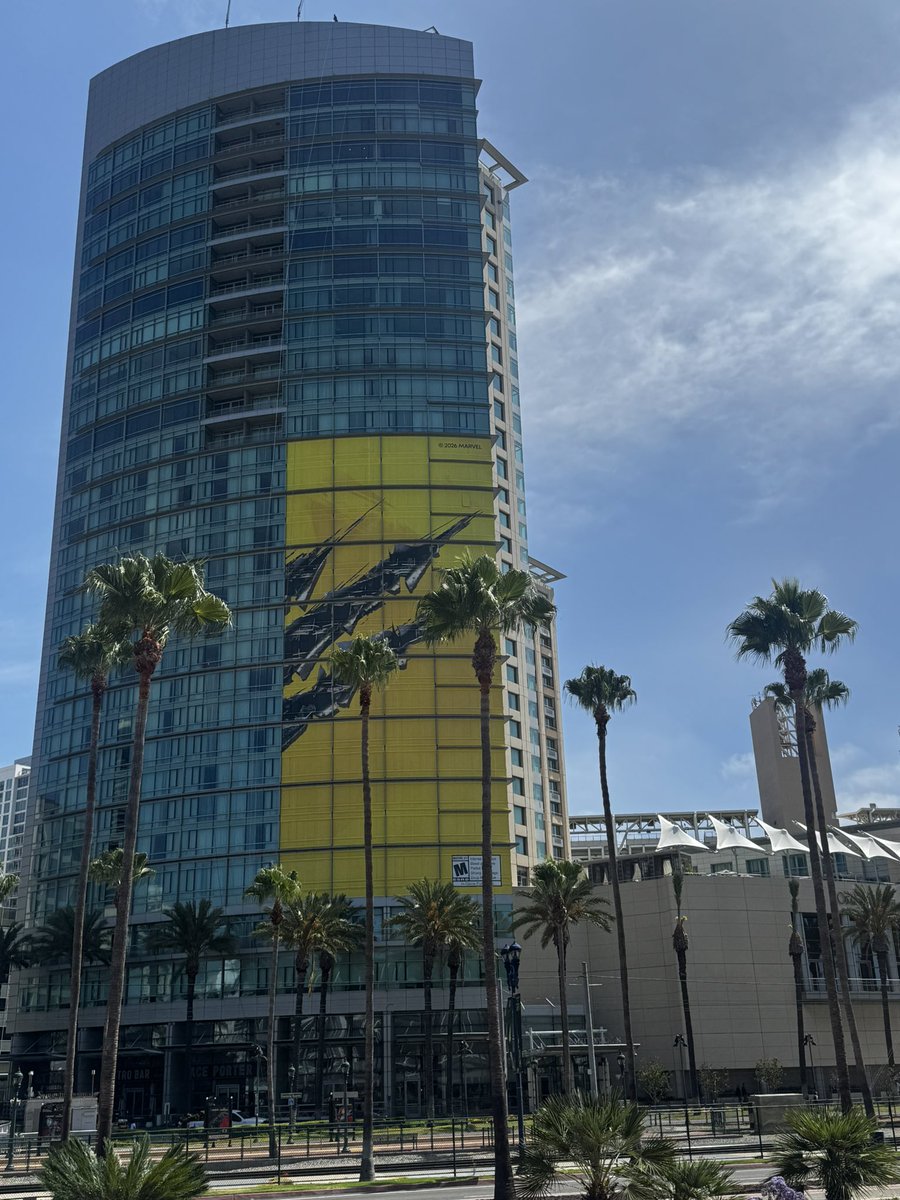 CBCCPodcast's tweet photo. Walking around the convention center. Watching the last bits of Comic-Con come down. https://t.co/dXlJimsjBs