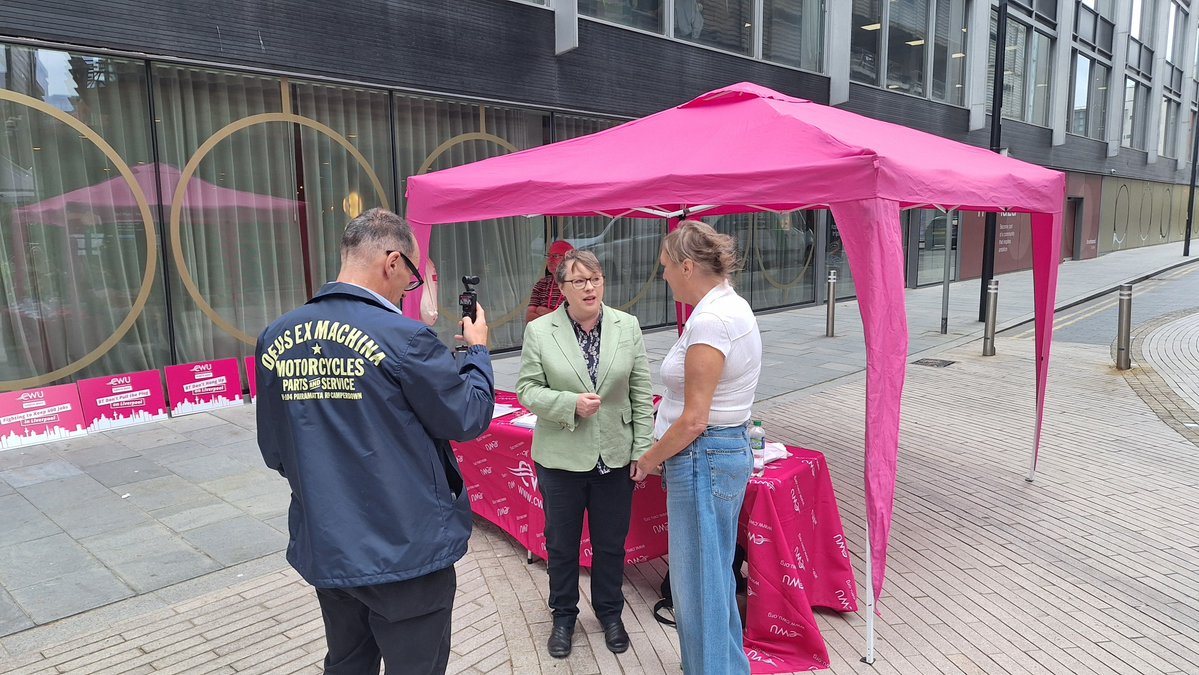 NWCWU's tweet photo. Great response from members and politicians supporting our campaign to retain 600 BT jobs in Liverpool. Thanks to @mariaeaglemp for your ongoing support #BTrelocationnojustification 
@CWUnews @DaveWardGS @andy_mercer https://t.co/NibeGkVbfL
