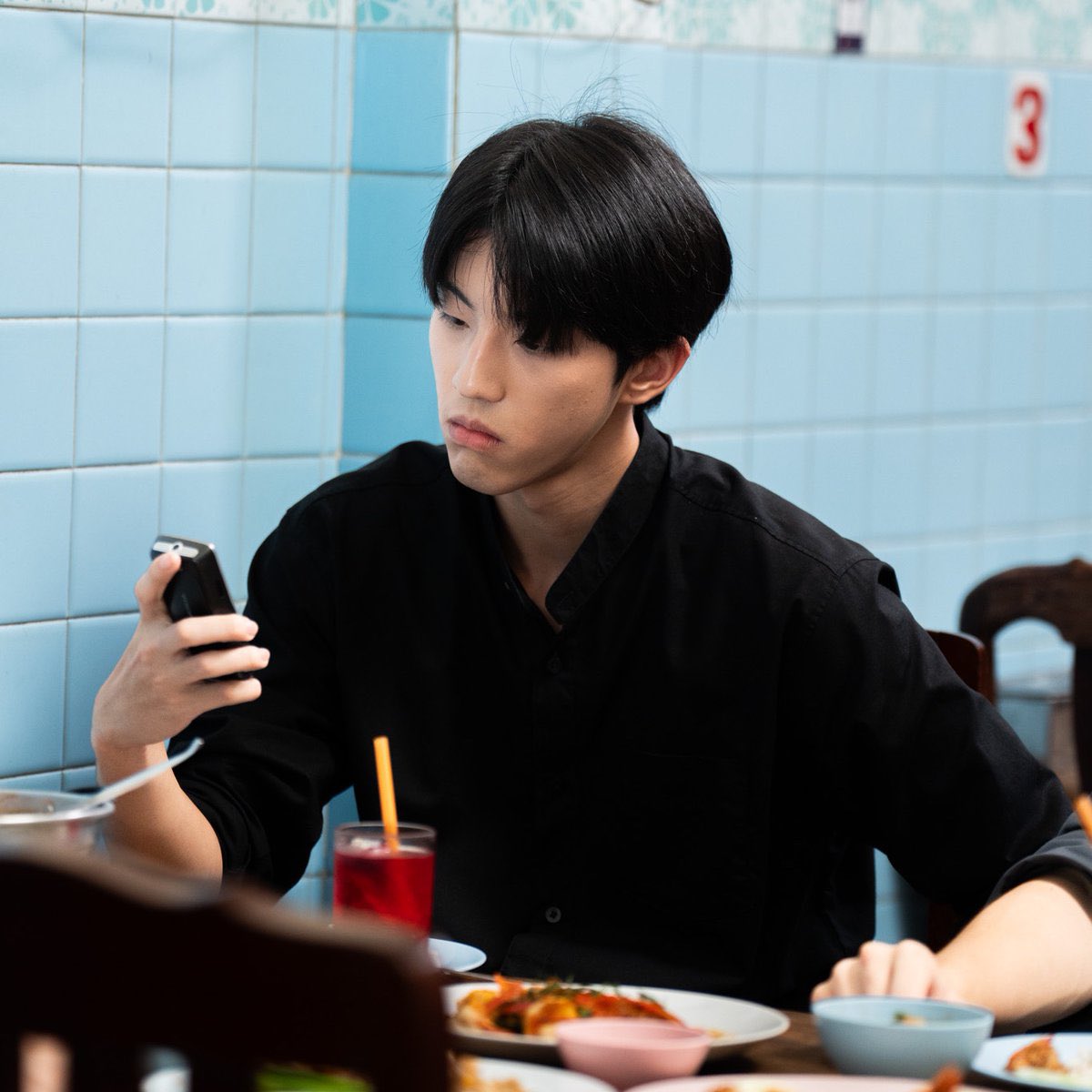 tynenchild's tweet photo. อชิจะมีบ้างไหมที่กำลังจะโกรธแฟน แต่หันไปมองหน้าแล้วรู้สึกว่ามันหล่อจังวะ เลยโกรธไม่ลงอะ https://t.co/F3obgYOeA8