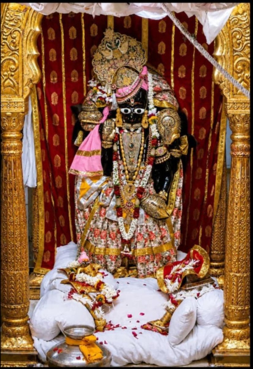 JaysinhINC's tweet photo. ગુરુ પૂર્ણિમા ની હાર્દિક શુભકામનાઓ

।। कृष्णं वन्दे जगद्गुरुम्  ।। https://t.co/DcT376eV8r