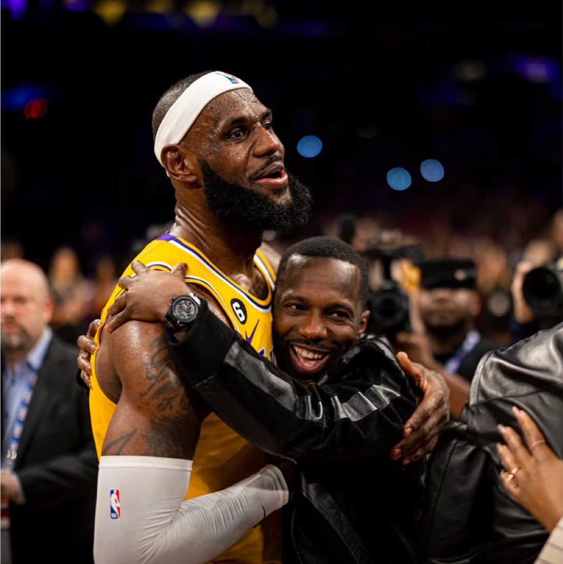 Fullcourtpass's tweet photo. Rich Paul says playing for the Philadelphia 76ers will energize LeBron James

“Maybe we get two seasons. Maybe we get four."

(Via @mcten) https://t.co/BskcvD1Ekm