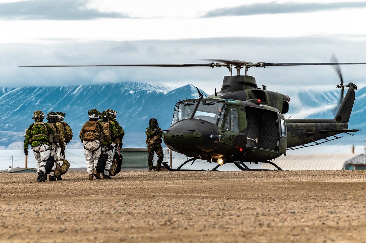 CJOC_COIC's tweet photo. ❄️ #CAF members deploy to Canada’s Arctic next month for Op NANOOK‑NUNAKPUT. 

Working with northern and federal partners, they’ll conduct surveillance, mobility training, and community engagement to strengthen Arctic readiness. 🇨🇦 https://t.co/aSI3vYPZGv