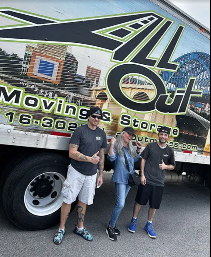 AllOut2018's tweet photo. Huge shoutout to Zac and Corey for continuing to show what All Out Moving &amp; Storage is all about. Hard work, good attitudes, and treating people the right way during one of the most stressful times in life. Proud of the crew behind the blue trucks every single day! https://t.co/29uvSNTNC8