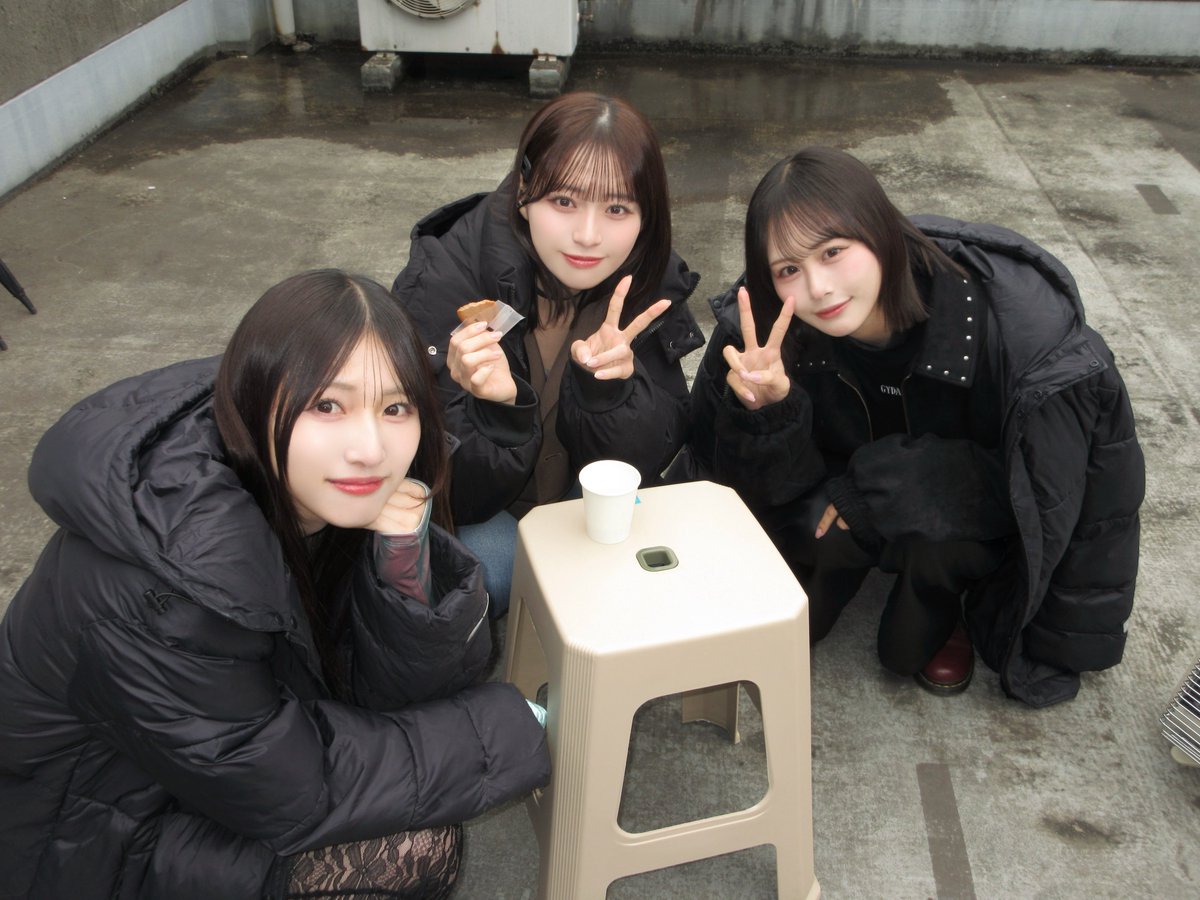 ogi_hana_'s tweet photo. #ヤン転_第8話 
今夜24:59～ 放送です 🌟

りゅなとねねと夜月のオフショット !!

あっという間にもう8話…！
いつも沢山盛り上げてくださり
本当にありがとうございます ♪

ぜひ今夜も実況など
よろしくお願いします 🔥 https://t.co/04txBt8qYL