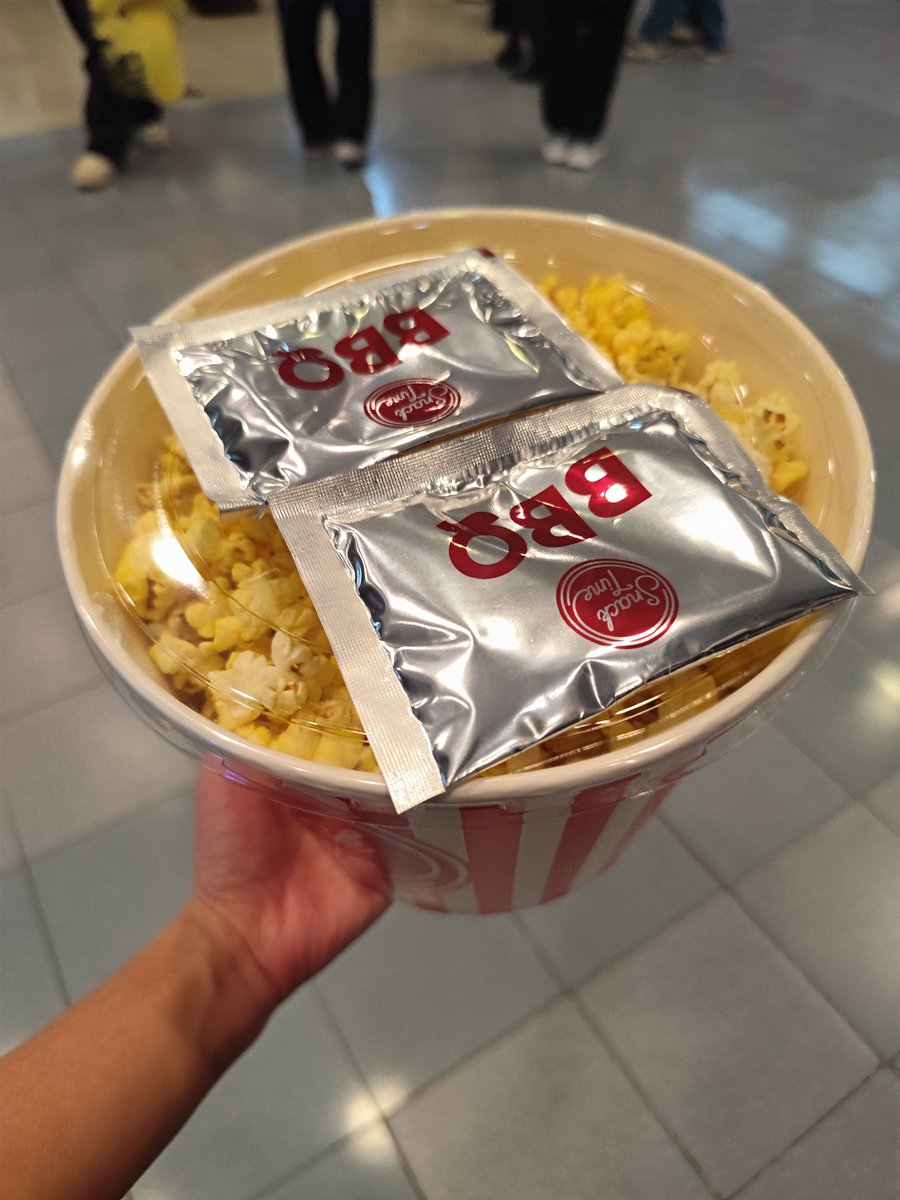Itisme_Dave's tweet photo. Going to the movie theater to watch the new Spider Man with friends. I wonder who is the Spiderman in space?

#mcu #marvel #spiderman https://t.co/YjKLnl99X0