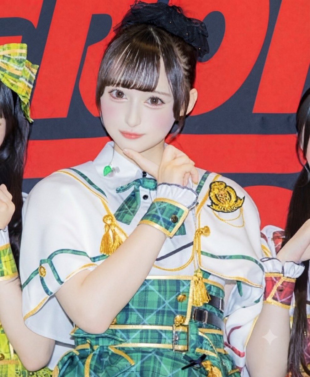 qoy02's tweet photo. ねえまって、写真見た時は「まさかな〜〜...？」って思ってたんだけど撮可見て確信に変わった😭
リアバの時にプレゼントしたpiumのシュシュだよね？！？！プラベ用かな〜って思ってたけどまさかライブで付けてくれるなんて嬉しすぎる🥹ありがとう😭🫶
リーグ1位おめでとうだよ✨️
 #のあへのあい https://t.co/qXwo5XmOP4