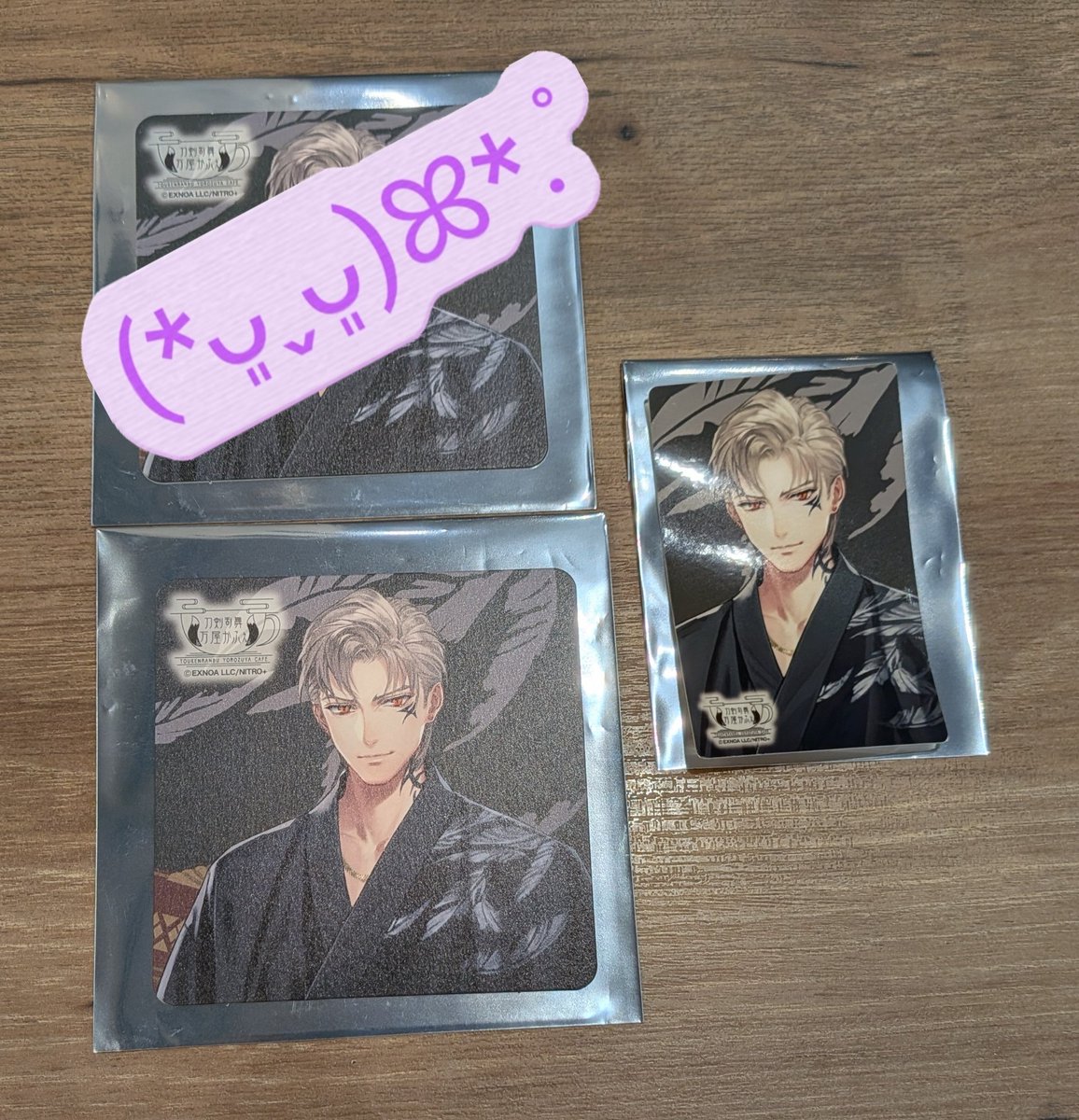 goods_tolove's tweet photo. 【交換・譲渡】万屋かふぇ　コースター　ステッカー

譲）山鳥毛（コースター、ステッカー　各1枚）

求）ステッカー三日月 or 1枚600円＋送料

都内手渡し
譲渡は纏めての方優先
よろしくお願い致します。 https://t.co/AWfhYBiJmJ