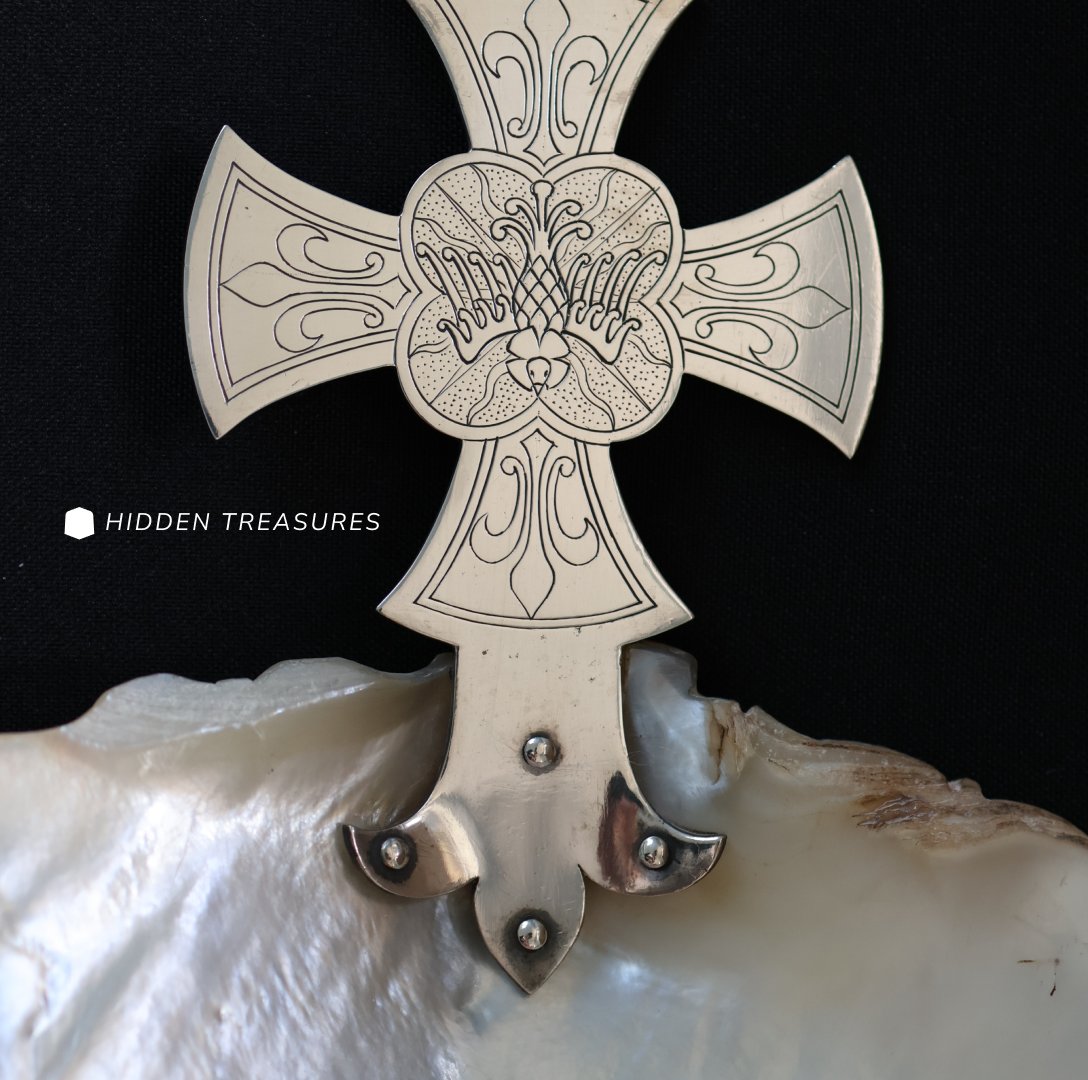 OscottCollege's tweet photo. A top 5 museum favourite: this Mother of Pearl baptismal scoop features an intricate Last Supper carving and shell motif, symbolising a lifelong pilgrimage of faith. 🐚✨ https://t.co/qmf2m7z9sL