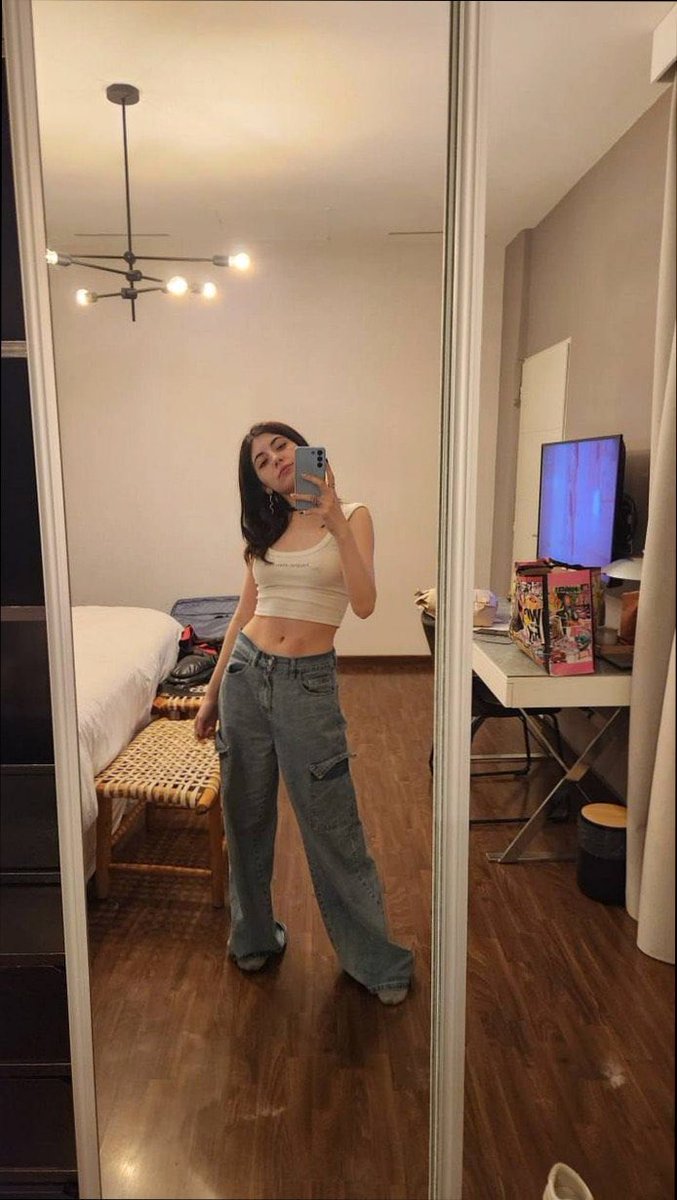 JocelynVelbbhr's tweet photo. just letting life happen i guess. 🫣 https://t.co/71NgMpVzfn
